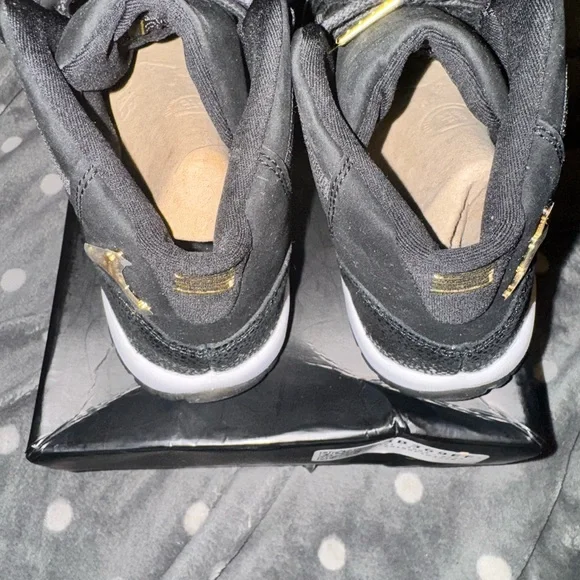 Black and Gold Sneakers Air Jordan 11 Heiress sneakers - Picture 6 of 8